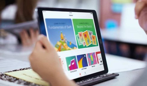 Swift Playgrounds ya permite programar robots o drones en el iPad 1